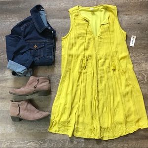 NWT Old Navy Pintuck Dress in Out on a Lime Sz S